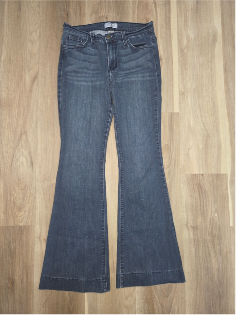 •Judy Blue• Women's Flare Jeans Size 30 Blue